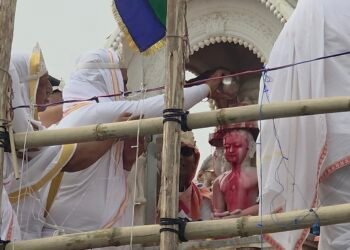 71 वर्ष प्राचीन 41 फिट के मानस्तंभ के चारों श्रीजी का भव्य पंचामृत सानंद सम्पन्न