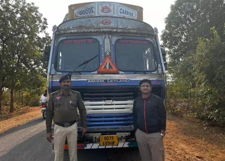 जिले में अवैध धान पर सख्त कार्रवाई, 2250 कट्टा धान एवं धान से भरा एक ट्रक जब्त