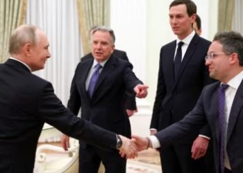 रूस-यूक्रेन युद्ध होने जा रहा खत्म? सुबह तीन बजे तक पुतिन करते रहे मीटिंग, अब UAE में होगा असली फैसला!