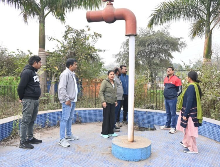 ​निगम आयुक्त ने जोन-5 के सार्वजनिक स्थलों का किया औचक निरीक्षण