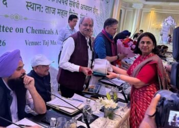 उर्वरक क्षेत्र के सशक्तिकरण पर मुंबई में हुई अहम चर्चा, सांसद बृजमोहन ने छत्तीसगढ़ में औद्योगिक निवेश का दिया व कृषि लाभ की नई संभावनाएँ के खोले द्वार