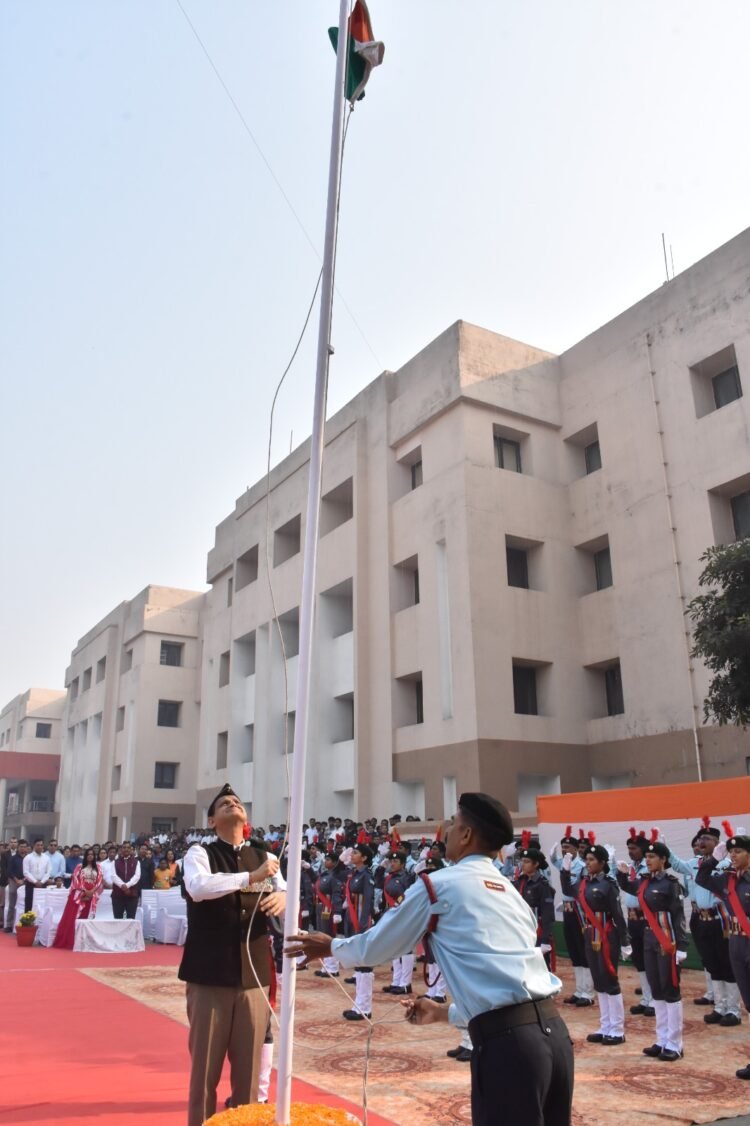 एम्स रायपुर में 77वां गणतंत्र दिवस हर्षोल्लास के साथ मनाया गया