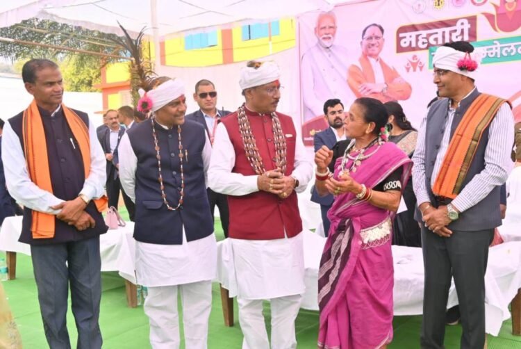 महतारी वंदन योजना की 24वीं किस्त जारी,मुख्यमंत्री साय ने कहा-महतारी वंदन योजना से महिला सशक्तिकरण को मिला नया आयाम