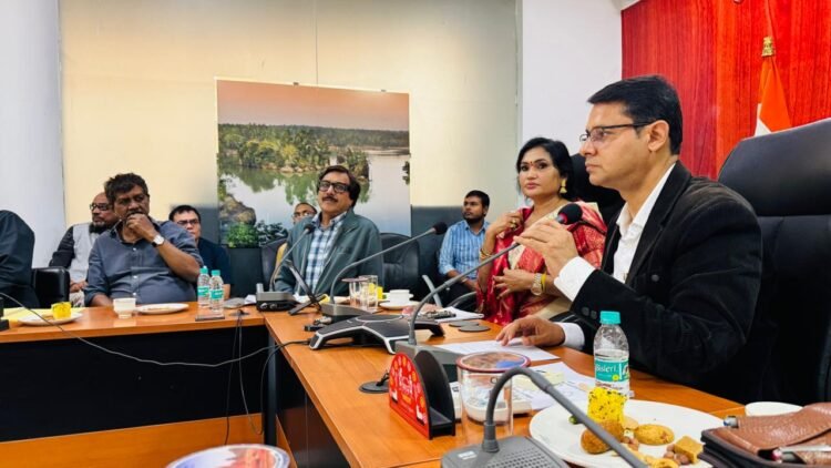 छत्तीसगढ़ फिल्म विकास निगम की अध्यक्ष मोना ‘सेन की अध्यक्षता में फिल्म पॉलिसी’ पर छत्तीसगढ़ पर्यटन बोर्ड में बैठक, सब्सिडी व फिल्म सिटी पर फोकस