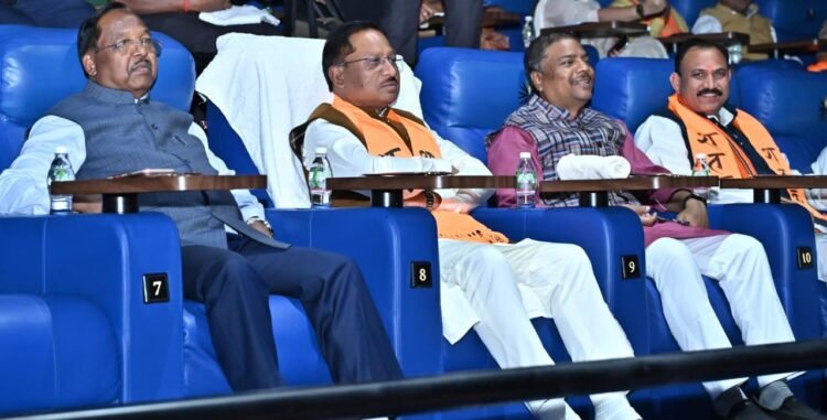 मुख्यमंत्री साय ने संघ की 100 वर्षों की गौरवगाथा पर आधारित फिल्म ‘शतक’ को छत्तीसगढ़ में टैक्स-फ्री करने की घोषणा की