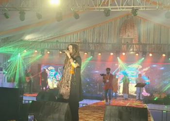 सिरपुर महोत्सव में बाबा हंसराज रघुवंशी की भक्ति संध्या ने बांधा समां