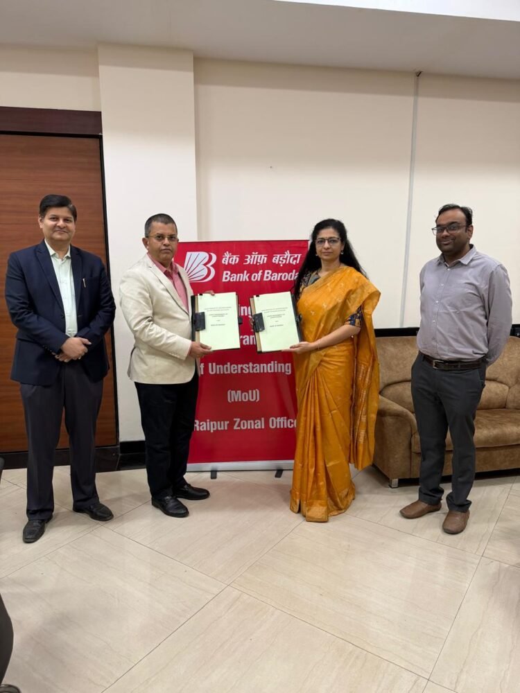 बैंक ऑफ़ बड़ौदा ने छत्तीसगढ़ राज्य के सरकारी कर्मचारियों के लिए सैलरी पैकेज के लिए एमओयु पर हस्ताक्षर किया