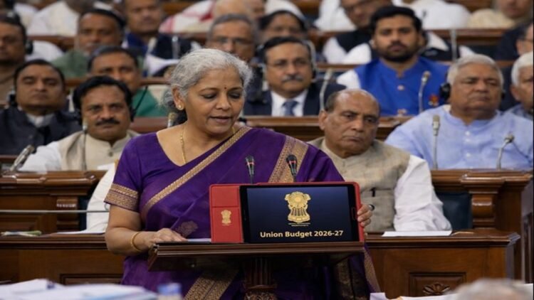 केंद्रीय बजट 2026-27: रेलवे को बड़ी सौगात, 7 हाई-स्पीड रेल कॉरिडोर बनाने का ऐलान