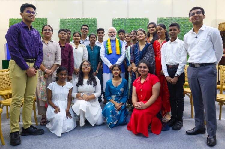 प्रधानमंत्री नरेन्द्र मोदी ने परीक्षा पे चर्चा 2026 के दूसरे एपिसोड में कोयम्बत्तूर, छत्तीसगढ़, गुजरात और असम के छात्रों के साथ अपनी बातचीत की झलकियां साझा कीं