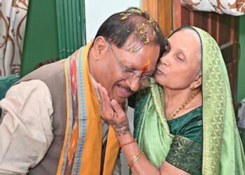 माँ का आशीर्वाद और अपार जनस्नेह : बगिया में आत्मीयता के साथ मना मुख्यमंत्री का जन्मदिन