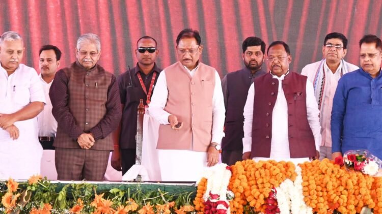 मुख्यमंत्री साय ने बटन दबाकर किसानों के खातों में की 10 हजार 324 करोड़ रुपए की राशि अंतरित,कहा-किसानों के सम्मान और समृद्धि के लिए सरकार प्रतिबद्ध