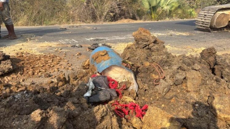 जिले के अलग अलग थाना क्षेत्र में जवानों ने किया आईईडी बरामद