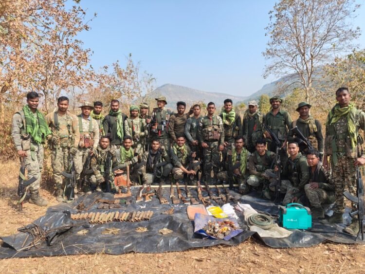 गरियाबंद में बड़ा खुलासा: पहाडिय़ों से माओवादियों का हथियार भंडार बरामद