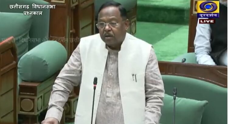 आदिवासी जिलों में जमीन के आबंटन में तकनकी समस्या होने के कारण एकलव्य शाला भवन सहित अन्य कार्य प्रभावित : रामविचार नेताम