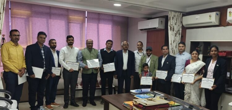 सूझ-बूझ से कंपनी को करोड़ों रूपए की बचत, 12 विद्युत कर्मी सम्मानित