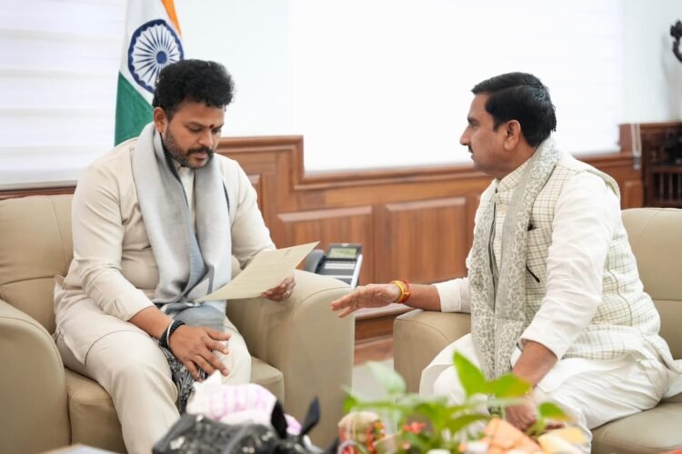 डबल इंजन सरकार की बड़ी सौगात: तोखन साहू के प्रयासों से बिलासपुर एयरपोर्ट अब ऑल-वेदर संचालन के लिए तैयार