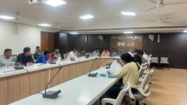 नगर निगम में उद्यान विभाग सलाहकार समिति की बैठक विभाग अध्यक्ष भोलाराम साहू ने ली