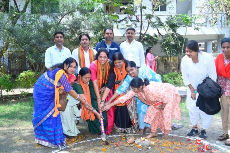 डीडी नगर में शीघ्र सुन्दर विकसित उद्यानो की सौगात: विधायक राजेश मूणत और महापौर मीनल चौबे ने किया भूमिपूजन