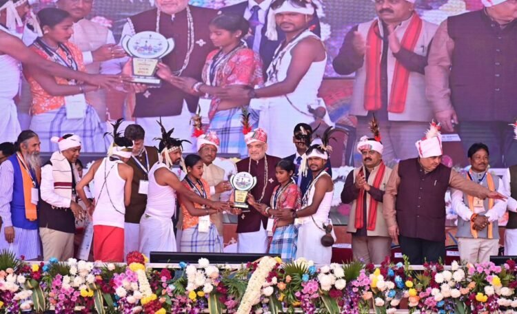 संभाग स्तरीय बस्तर पंडुम 2026 का समापन,गृहमंत्री अमित शाह और मुख्यमंत्री विष्णुदेव साय ने किया सम्मानित