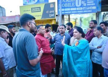 भाठागांव रोड में बार-बार पाईप लाईन लीकेज पर महापौर भडक़ी