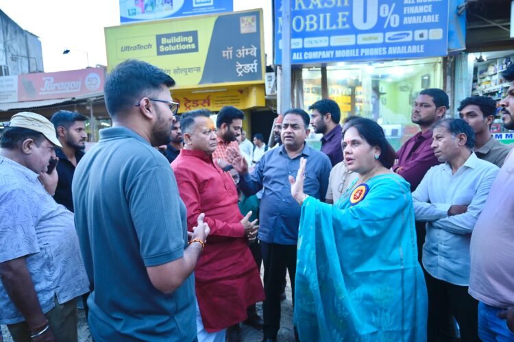 भाठागांव रोड में बार-बार पाईप लाईन लीकेज पर महापौर भडक़ी