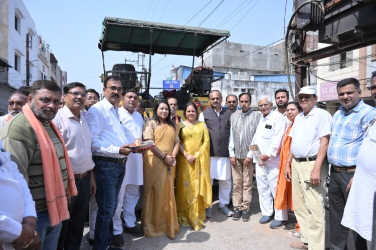 15 वें वित्त आयोग मद से ढाई करोड़ में सड़क डामरीकरण के नये विकास कार्य का भूमिपूजन