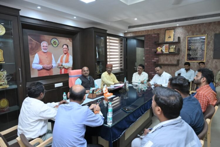 सभापति सूर्यकांत राठौड़ ने जल कार्य विभाग अध्यक्ष संतोष सीमा साहू सहित अधिकारियों की ली बैठक, दिये निर्देश