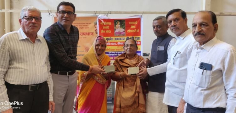 असहाय बुजुर्गों की सेवा मातृ पितृ पूजन के समान है – चन्द्रेश शाह