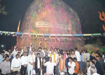 सांसद बृजमोहन अग्रवाल महाशिवरात्रि के पावन अवसर पर गरियाबंद आगमन, भूतेश्वरनाथ धाम में पूजन-अर्चना कर प्रदेशवासियों की सुख-समृद्धि एवं कल्याण की मंगलकामना