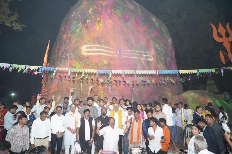 सांसद बृजमोहन अग्रवाल महाशिवरात्रि के पावन अवसर पर गरियाबंद आगमन, भूतेश्वरनाथ धाम में पूजन-अर्चना कर प्रदेशवासियों की सुख-समृद्धि एवं कल्याण की मंगलकामना