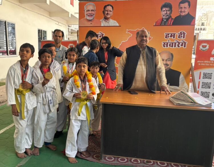 जिले के कराटे खिलाड़ियों ने इंटरनेशनल स्तर पर पदक जीतकर बढ़ाया रायपुर का गौरव