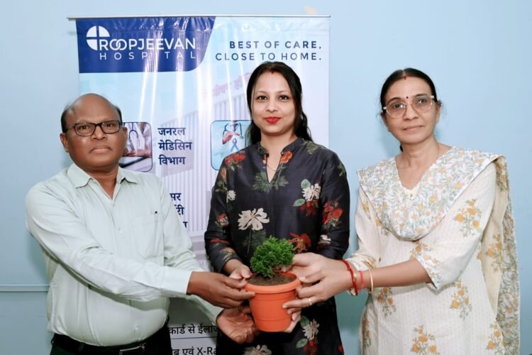 पॉवर कंपनी डंगनिया औषधालय में निःशुल्क स्वास्थ्य शिविर