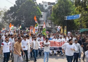 छत्तीसगढ़ युवा कांग्रेस का प्रदेशव्यापी भाजपा कार्यालय घेराव — “PM is Compromised” युवाओं के आक्रोश की बुलंद आवाज़