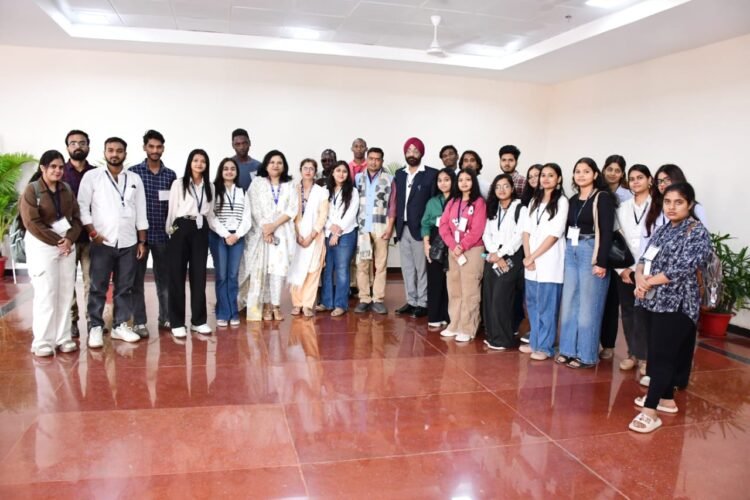 नए विधानसभा भवन में बजट 2026 के ऐतिहासिक सत्र के साक्षी बने मैट्स के विद्यार्थी