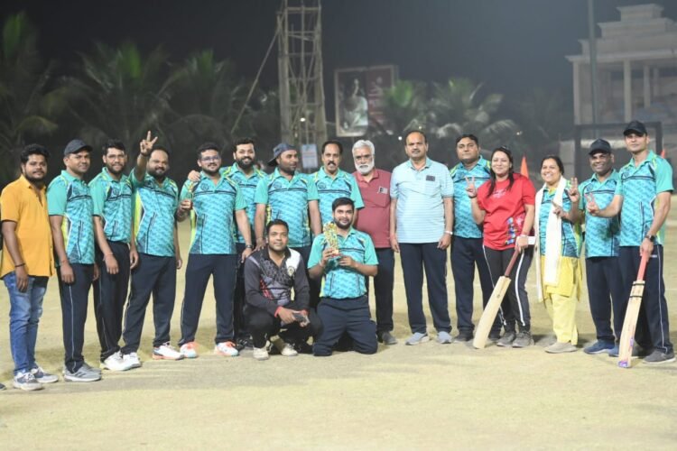 रायपुर नगर निगम मेयर कप क्रिकेट स्पर्धा:- दूसरे दिन पहला मैच जोन 2 ने जोन 3 को हराकर जीता और क्वार्टर फाइनल में पहुंची