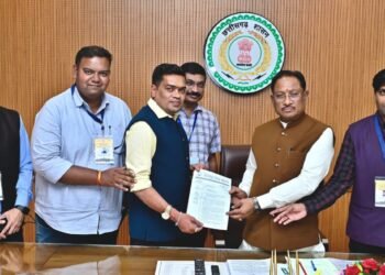 मुख्यमंत्री विष्णुदेव साय से प्रेस क्लब प्रतिनिधिमंडल ने की सौजन्य मुलाकात, रंगोत्सव कार्यक्रम में मुख्य अतिथि के रूप में किया आमंत्रित