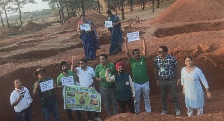 पेड़ कटाई के विरोध में ग्रीन आर्मी छत्तीसगढ़ का उग्र प्रदर्शन, फिल्म सिटी परियोजना पर पुनर्विचार की मांग