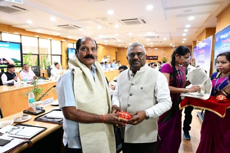 दक्षिण पूर्व मध्य रेलवे क्षेत्रीय रेलवे उपयोगकर्ता परामर्शदात्री समिति (ZRUCC) की 21 वी बैठक हुई सम्पन्न – कैट