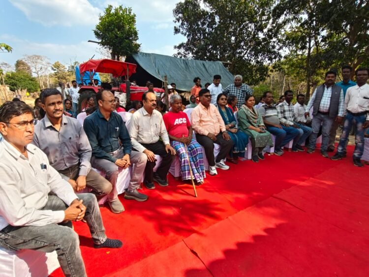 ग्रामीण विद्युतीकरण को नई दिशा देने पहुंचे सीएसपीडीसीएल प्रबंध निदेशक, पेंड्रा जिले का किया दौरा