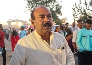 अमृतधारा महोत्सव में विवाद: नाराज होकर कार्यक्रम से बाहर निकले नपा अध्यक्ष और विधायक प्रतिनिधि