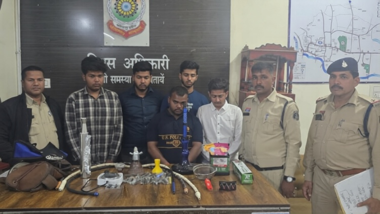 थाना क्षेत्र में संचालित अवैध हुक्का बार के विरूद्ध सरकण्डा पुलिस का प्रहार