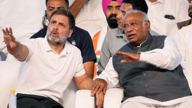 छत्तीसगढ़ में फिर साथ दिख सकते हैं खडग़े और राहुल गांधी, कांग्रेस की बड़ी रैली की तैयारी