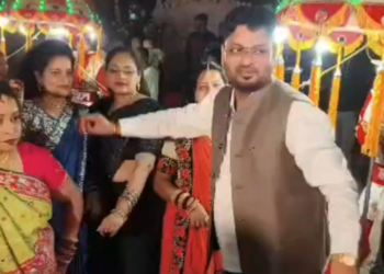 जांजगीर-चांपा में बारात के दौरान हादसा: तेज रफ्तार वाहन ने नाच रहे लोगों को मारी टक्कर, चार महिलाएं घायल