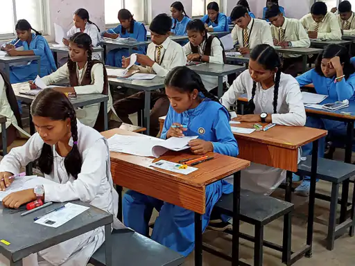 राज्य में 12वीं बोर्ड परीक्षा प्रारंभ, नकल रोकने के लिए 35 से अधिक उडऩदस्ता बनाये गये