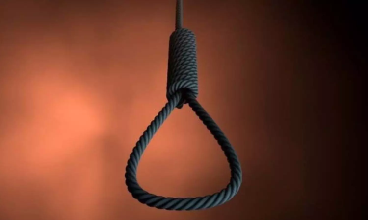 मां की गिरफ्तारी से आहत बेटे ने लगाई फांसी, फर्जी मुआवजा मामले से जुड़ा मामला