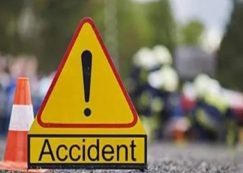 अज्ञात वाहन की टक्कर से बाइक सवार आरक्षक की मौत