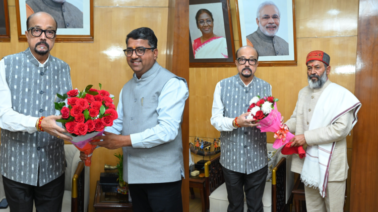 राज्यपाल डेका से कुलपतियों ने भेंट की