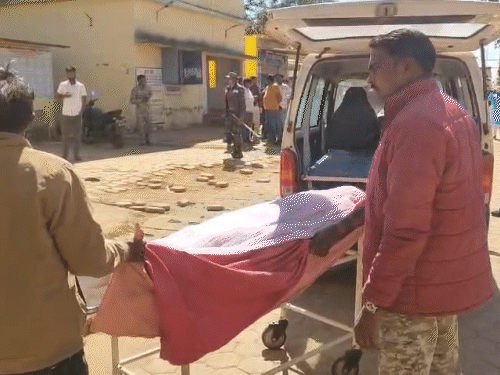 एसडीएम-नायब तहसीलदार की पिटाई से बुजुर्ग की मौत