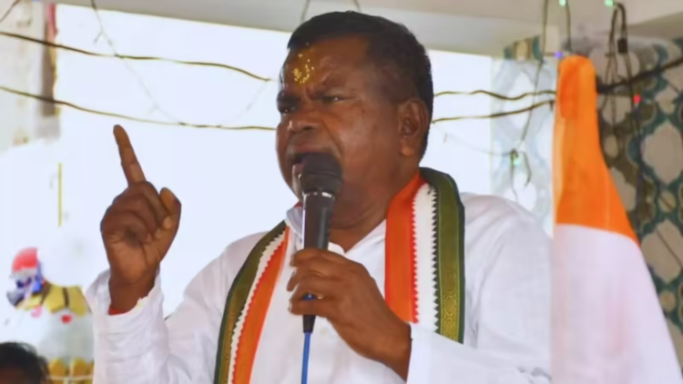 मलकानगिरी जिले में रिक्लेमेशन कॉलोनी में कवासी लखमा का अस्थायी निवास