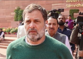 देशव्यापी हड़ताल पर राहुल गांधी बोले- मजदूरों और किसानों के संघर्ष के साथ मजबूती से खड़ा हूं